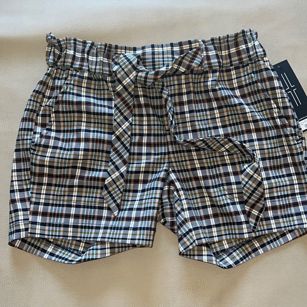 Liverpool tie waist plaid shorts